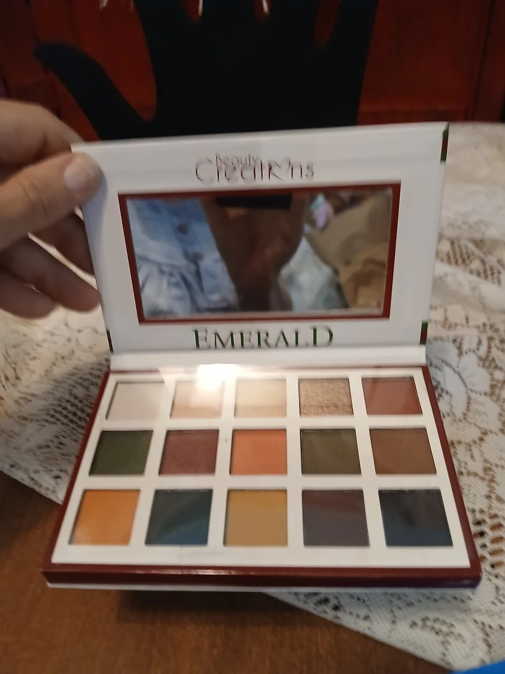 Emerald by Beauty Creations Eyeshadow Palette - Green Accent